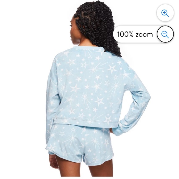 No Boundaries Women's Velour Long Sleeve and Short 2-Piece Set NWT - Picture 3 of 6